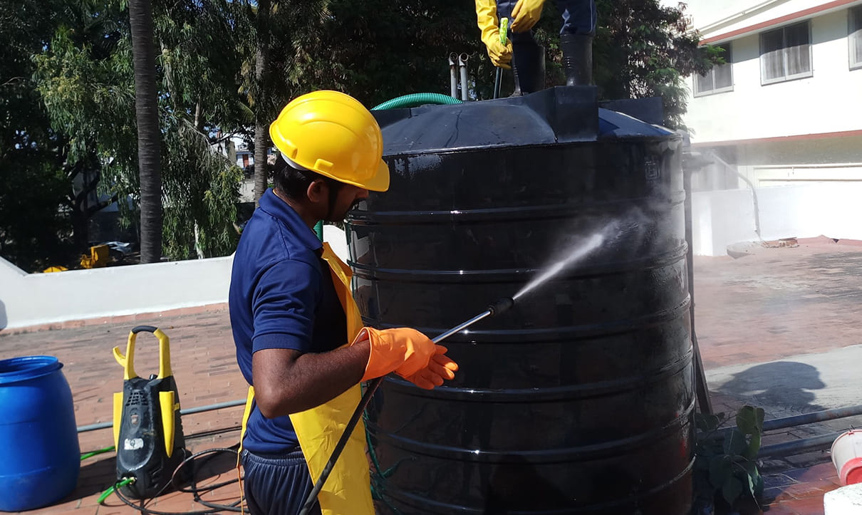 water tank cleaning